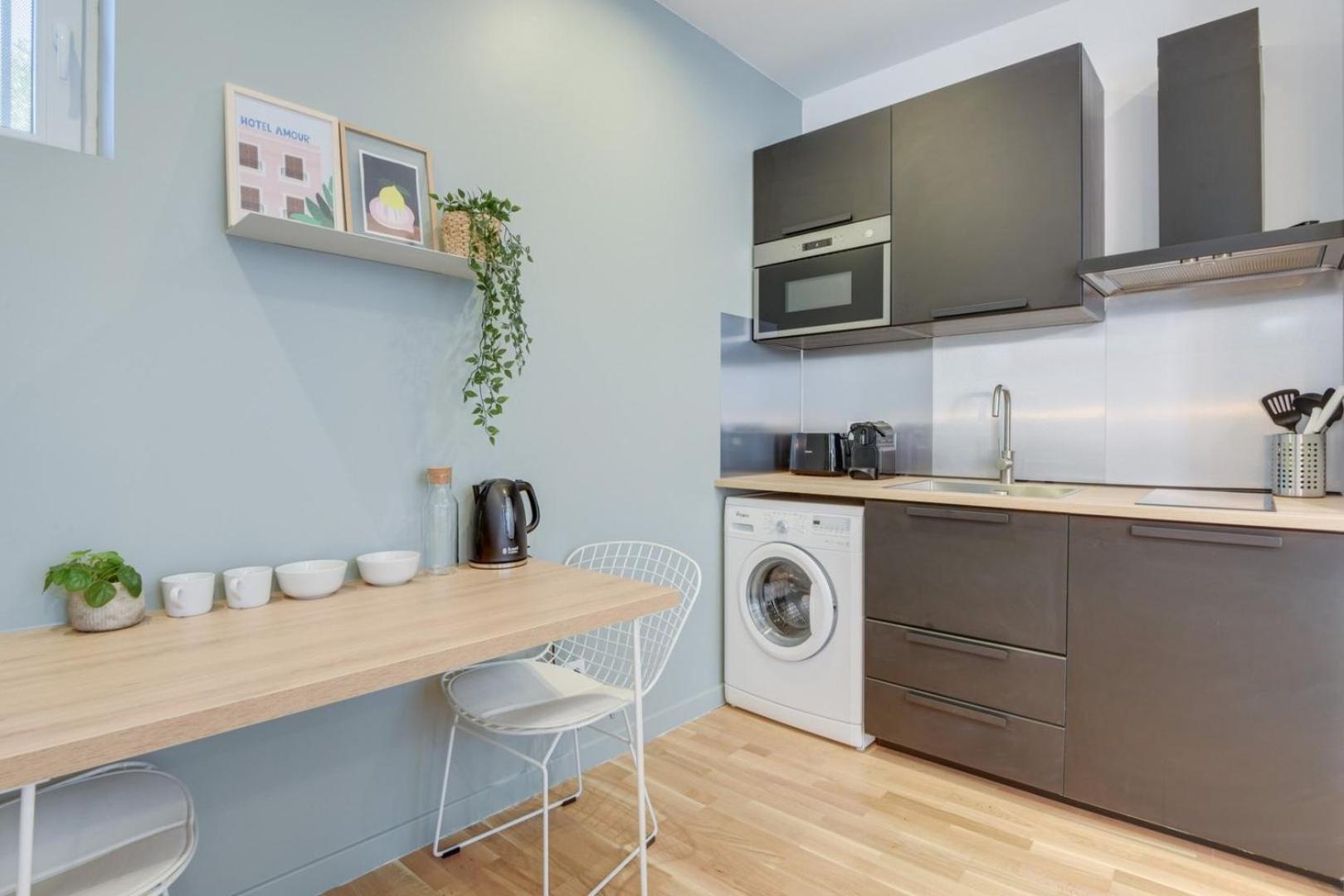 Apartment Centre - *